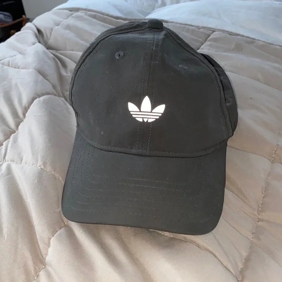 Adidas Originals Relaxed Modern Grey Strapback Hat - Picture 2 of 4